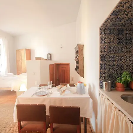 Traditional In Alfama Lägenhet