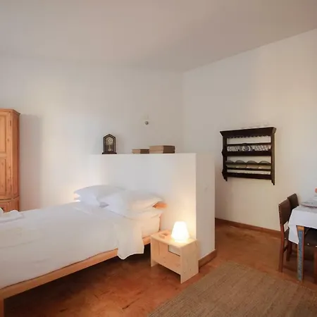 Traditional In Alfama Apartament