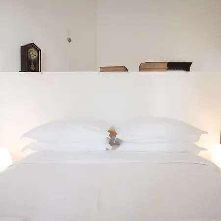 Traditional In Alfama Apartament